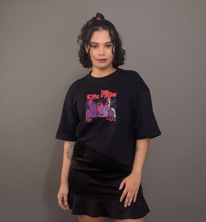 Camiseta Oversized: Momo - Dualidade Paranormal