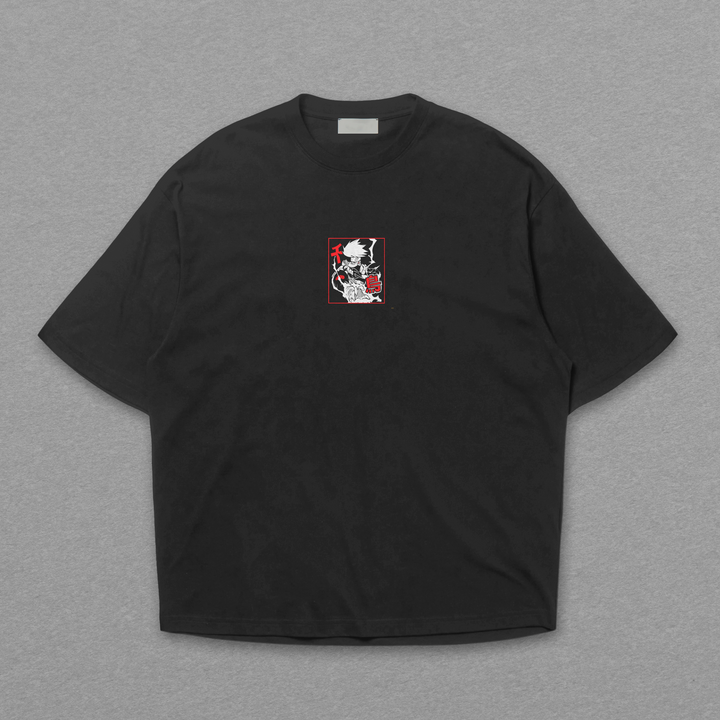 Camiseta Oversized: Kakashi - Relâmpago Oculto