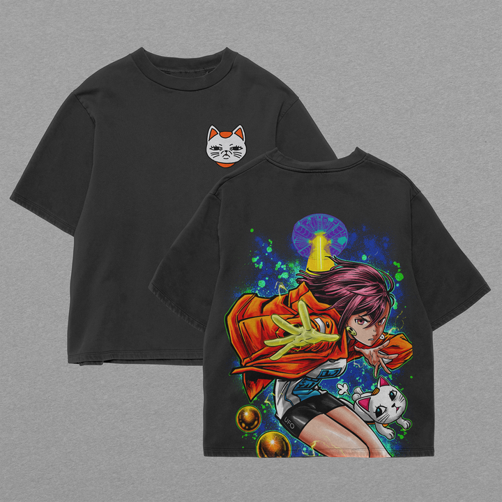 Camiseta Oversized: Momo - Vibração Alien